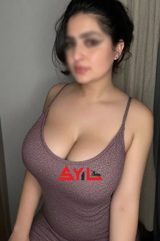syl sexy escort girl booking anytime